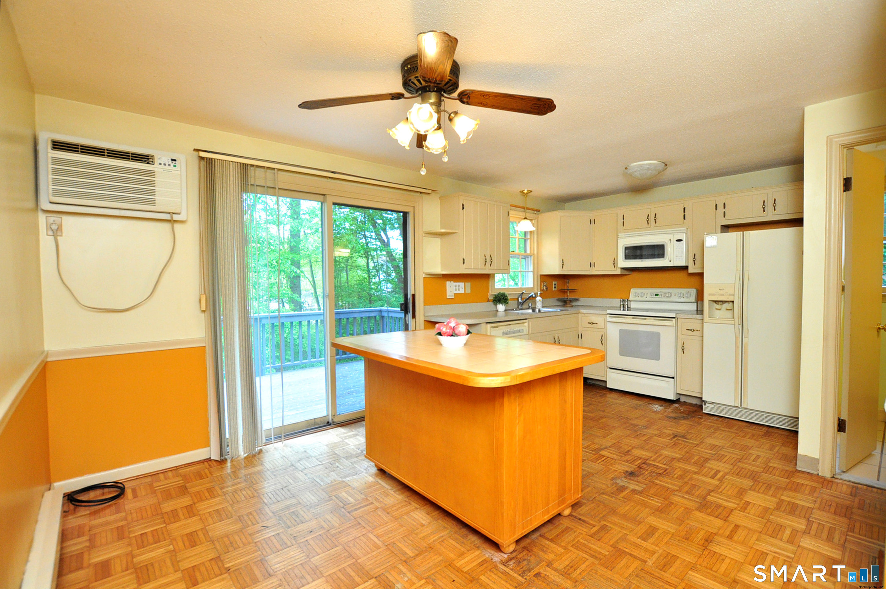 86 Brandywine Lane Suffield CT 06078