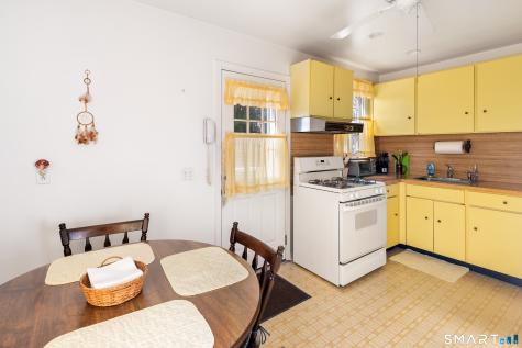 453 Sylvan Knoll Road Stamford CT 06902