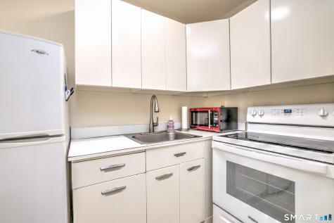 100-York York Street New Haven CT 06511