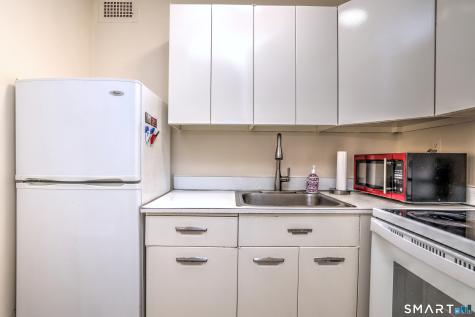 100-York York Street New Haven CT 06511