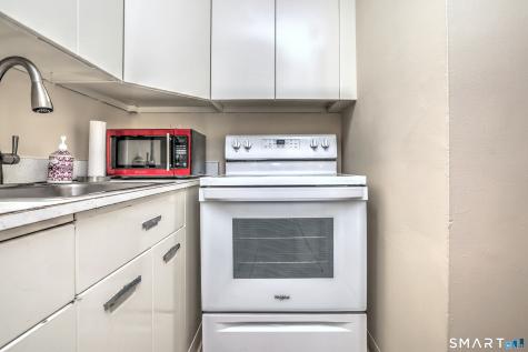 100-York York Street New Haven CT 06511