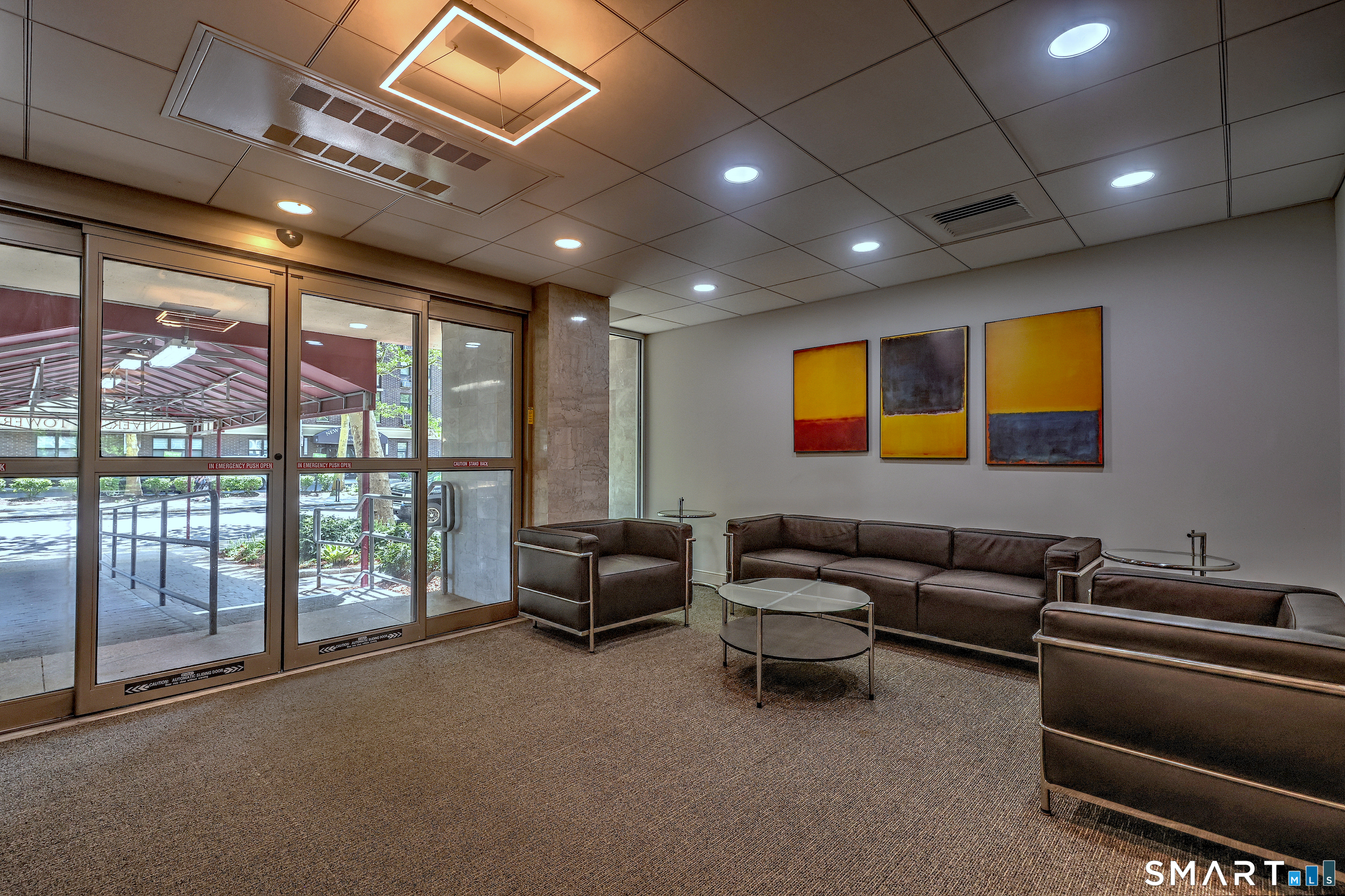 100-York York Street New Haven CT 06511