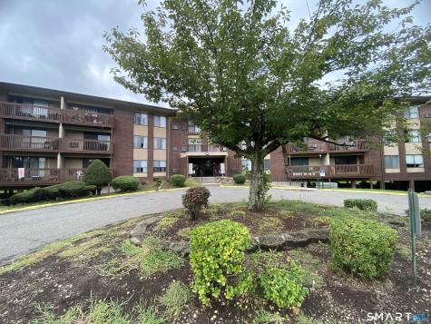 1216 Cromwell Hills Drive Cromwell CT 06416