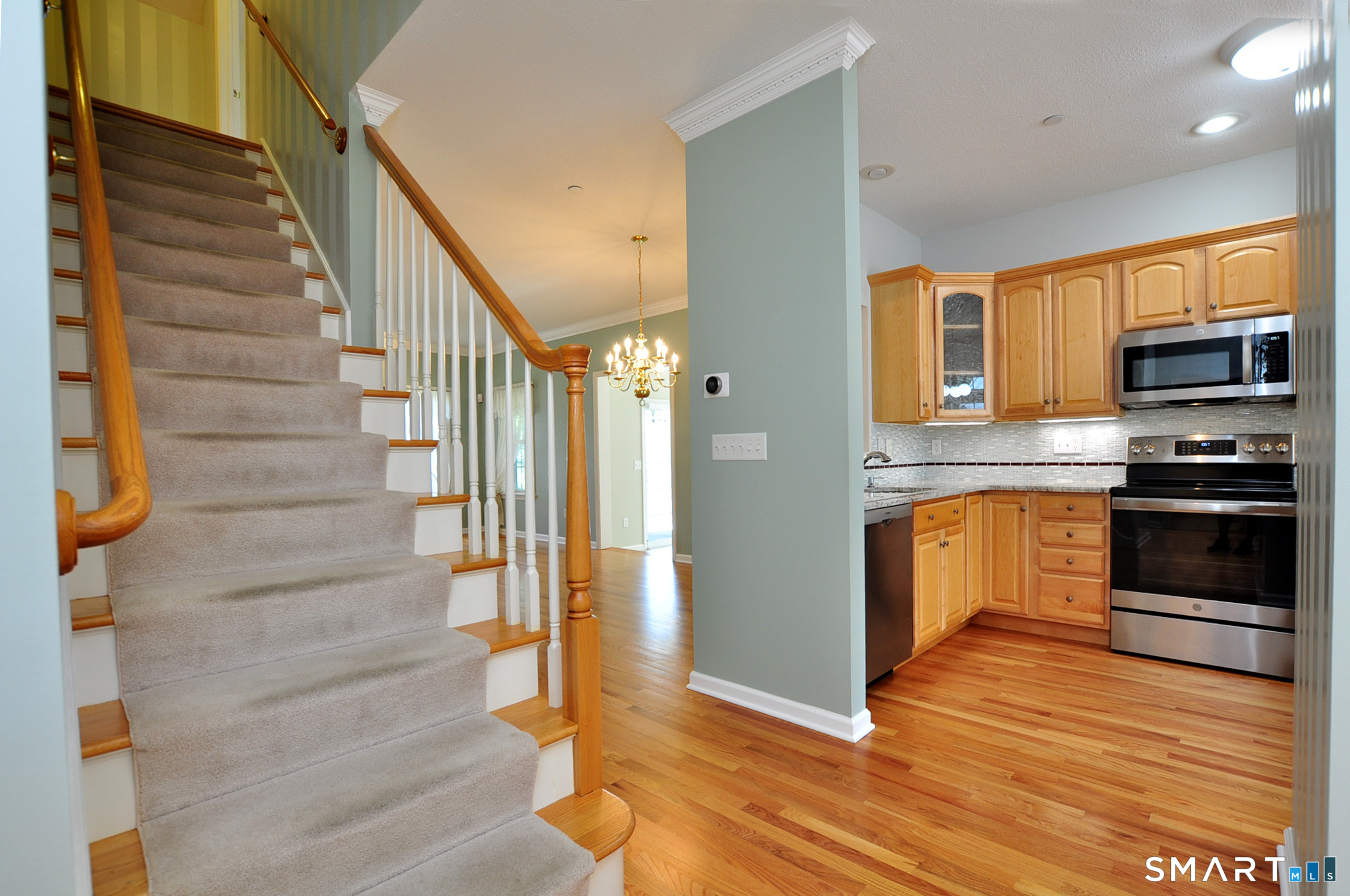 213 Kenswick Lane Windsor CT 06095