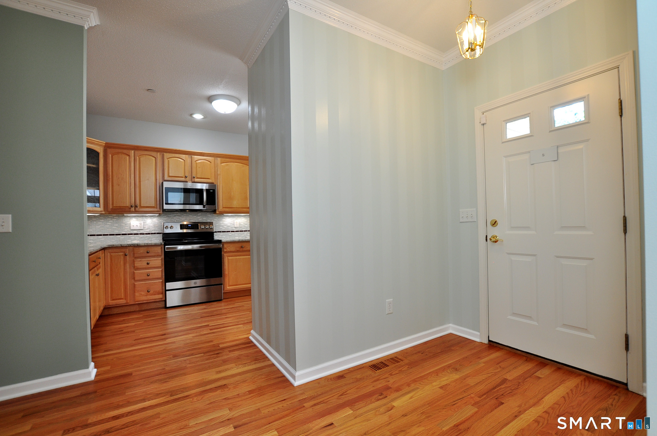 213 Kenswick Lane Windsor CT 06095