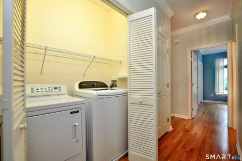 213 Kenswick Lane Windsor CT 06095