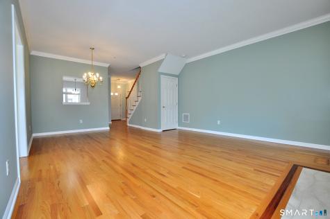 213 Kenswick Lane Windsor CT 06095