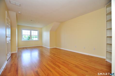 213 Kenswick Lane Windsor CT 06095