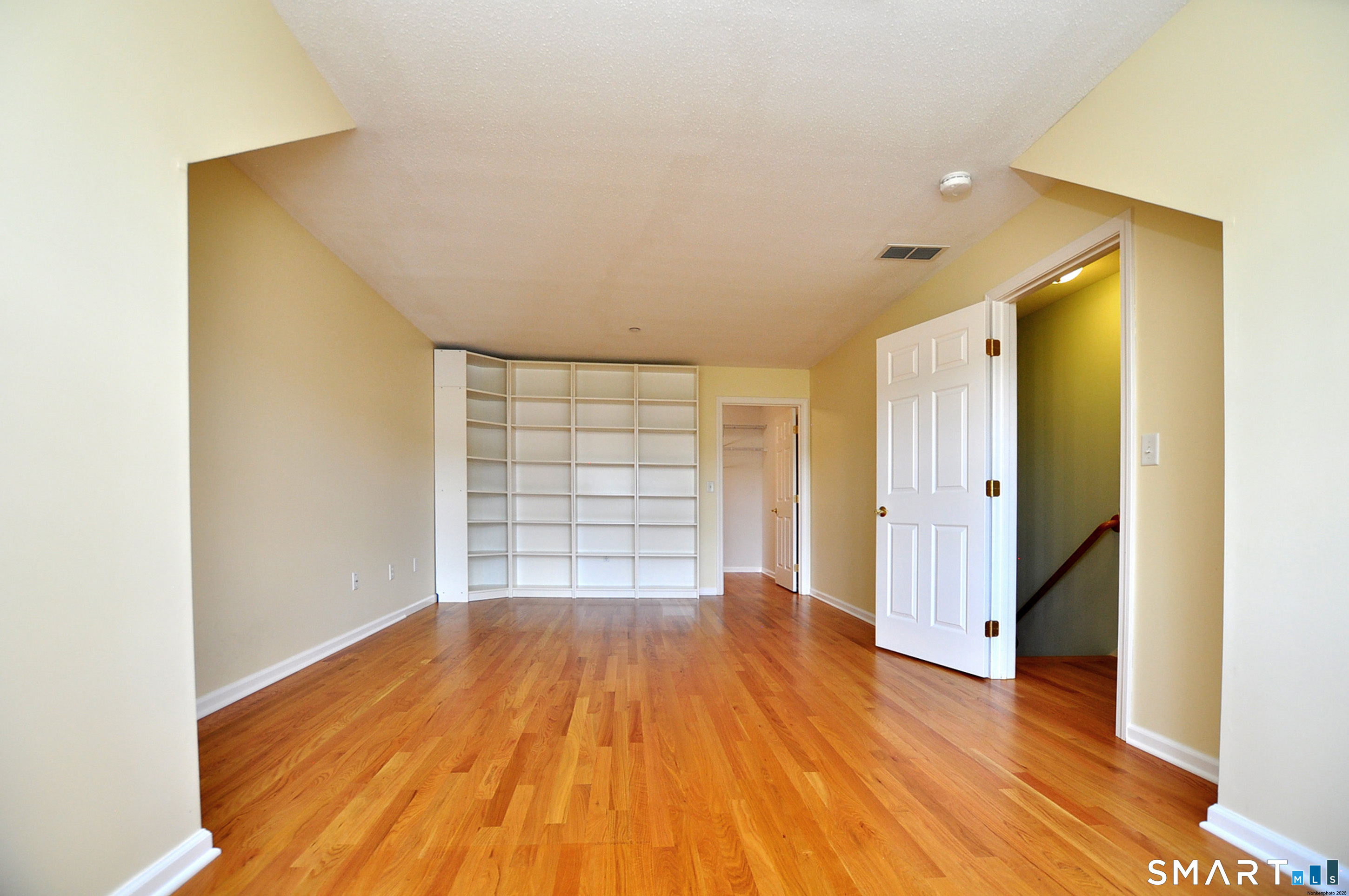 213 Kenswick Lane Windsor CT 06095
