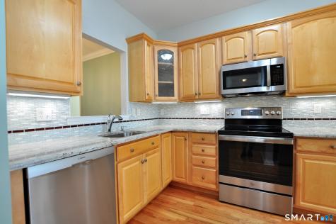 213 Kenswick Lane Windsor CT 06095