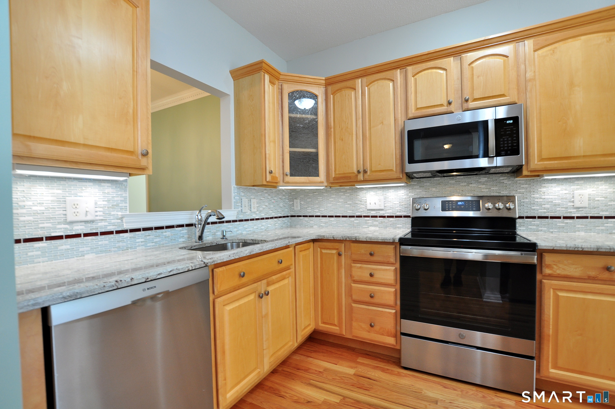 213 Kenswick Lane Windsor CT 06095