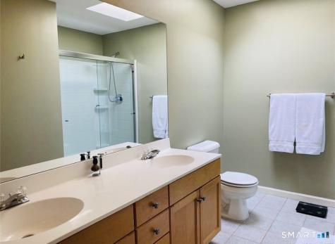 11 Trout Brook Circle Newtown CT 06470
