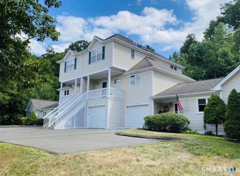 11 Trout Brook Circle Newtown CT 06470