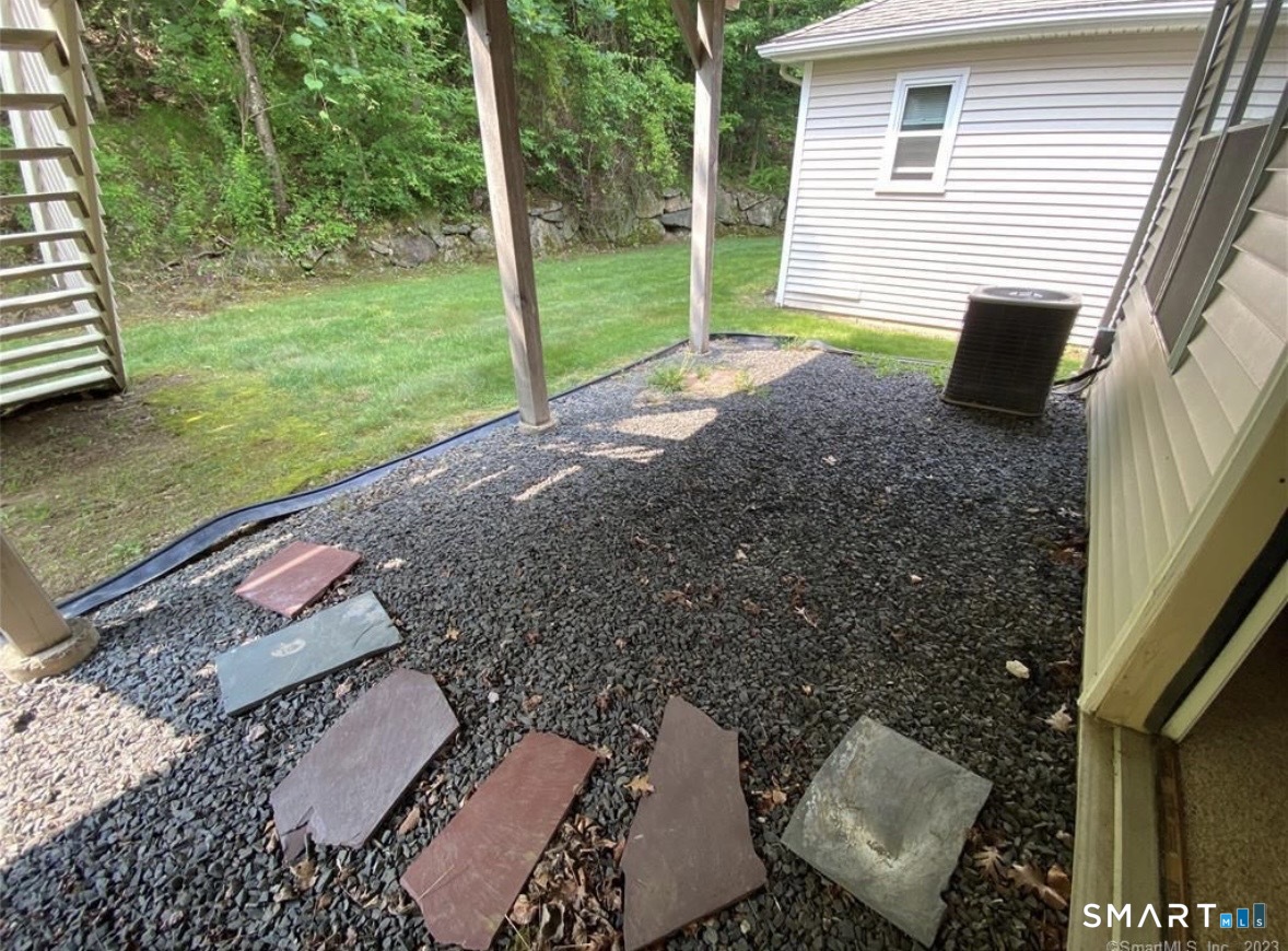 11 Trout Brook Circle Newtown CT 06470