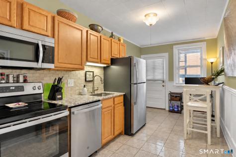 18 Robin Road West Hartford CT 06119
