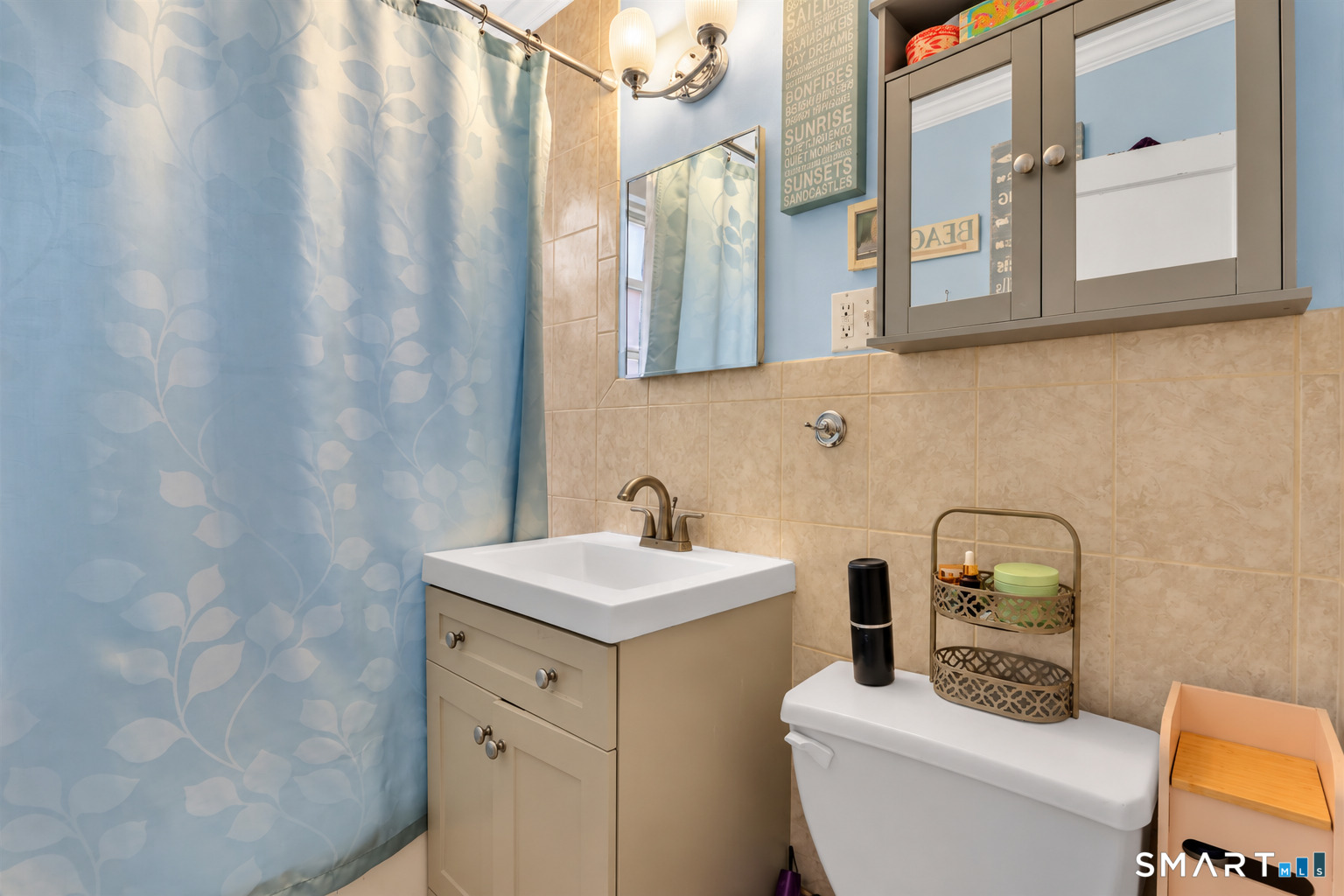 18 Robin Road West Hartford CT 06119