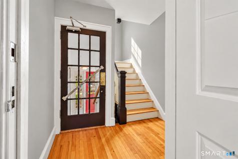 18 Robin Road West Hartford CT 06119