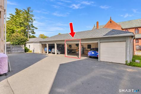 18 Robin Road West Hartford CT 06119