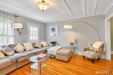 18 Robin Road West Hartford CT 06119
