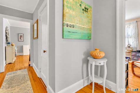 18 Robin Road West Hartford CT 06119