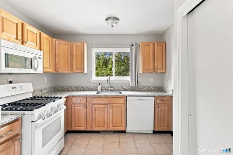 28 Larkspur Drive Cromwell CT 06416