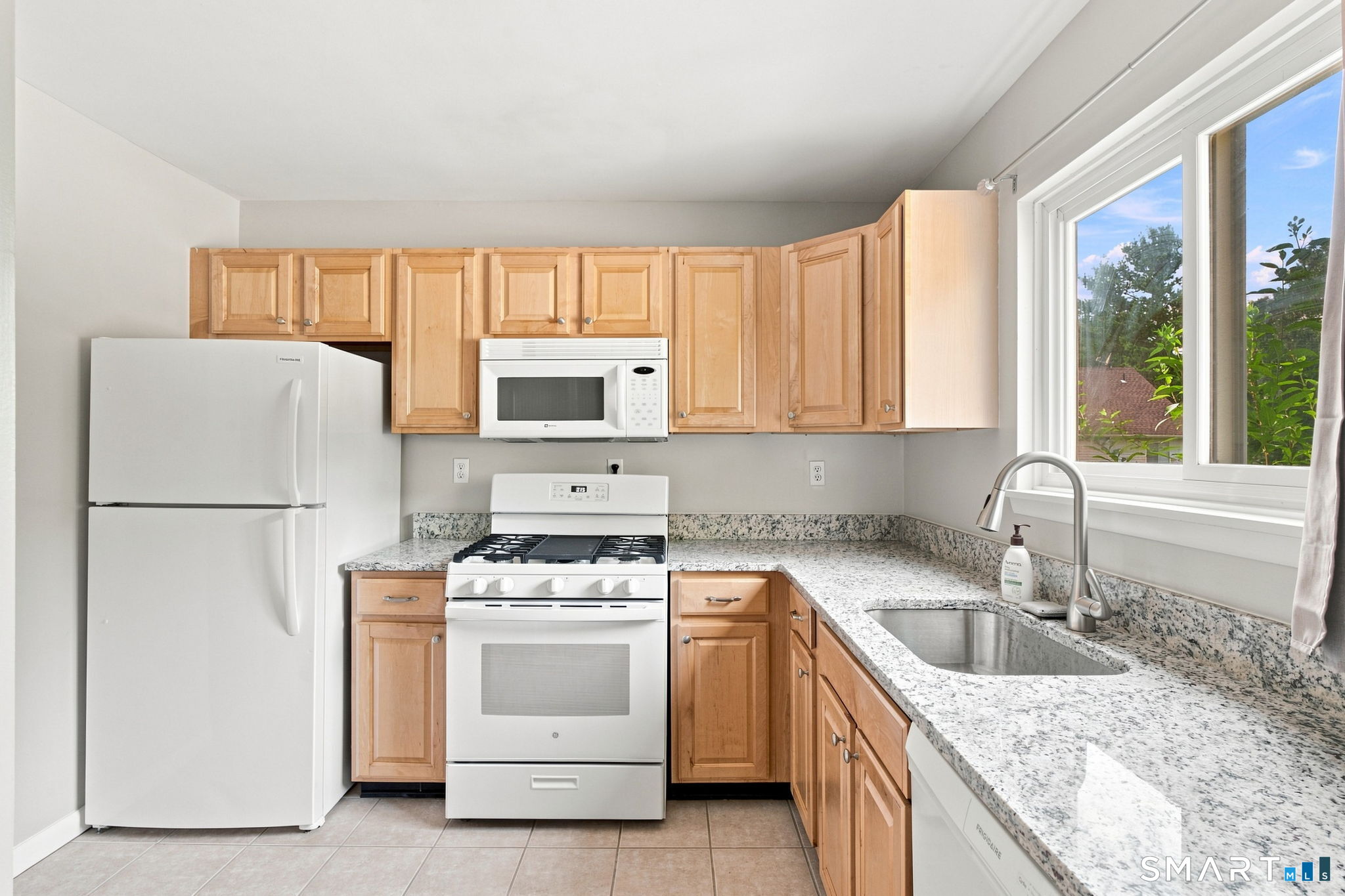 28 Larkspur Drive Cromwell CT 06416