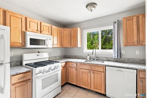 28 Larkspur Drive Cromwell CT 06416