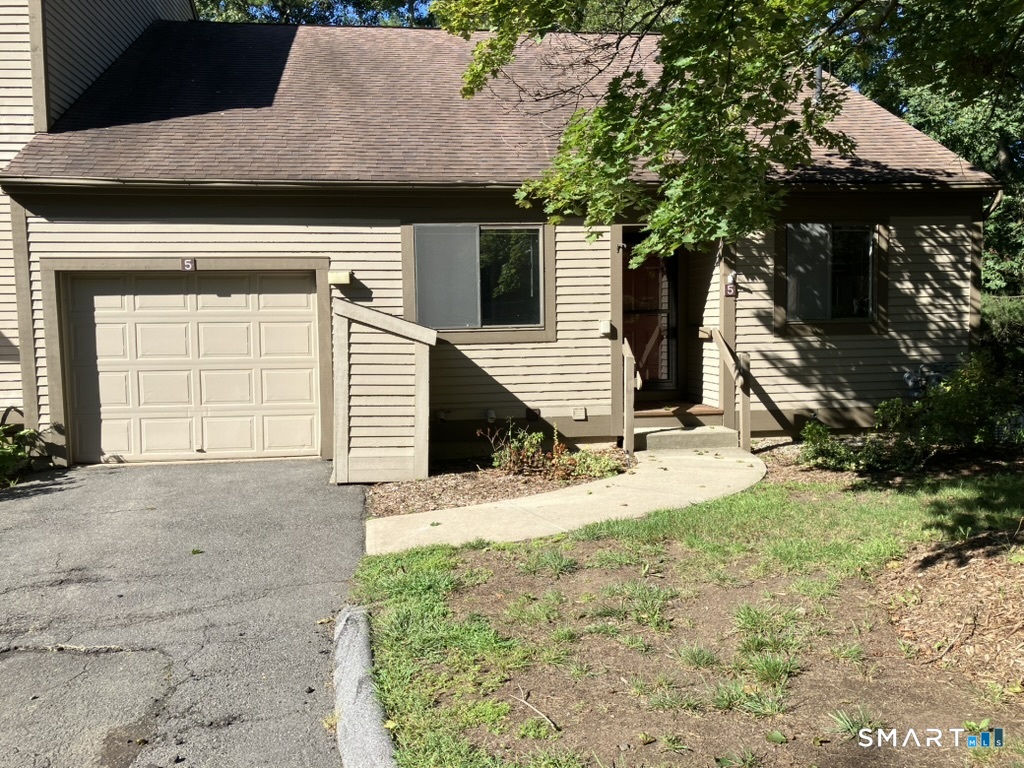 5 Overlook Court Avon CT 06001