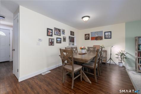 24 East Gate Lane Hamden CT 06514