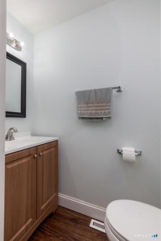 24 East Gate Lane Hamden CT 06514