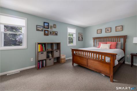 24 East Gate Lane Hamden CT 06514