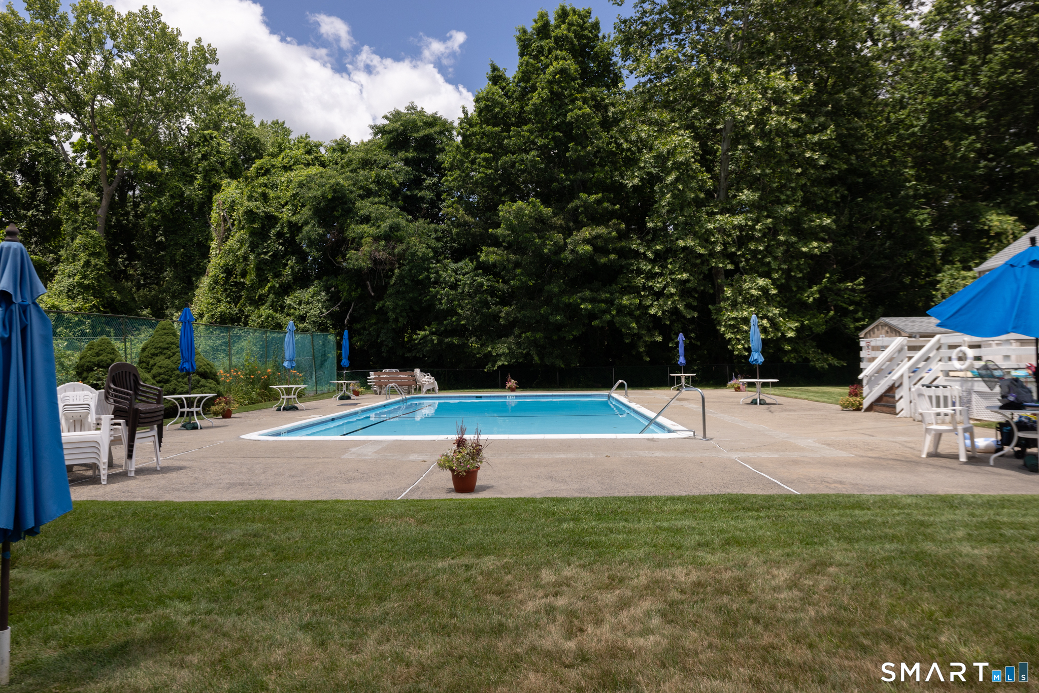 24 East Gate Lane Hamden CT 06514
