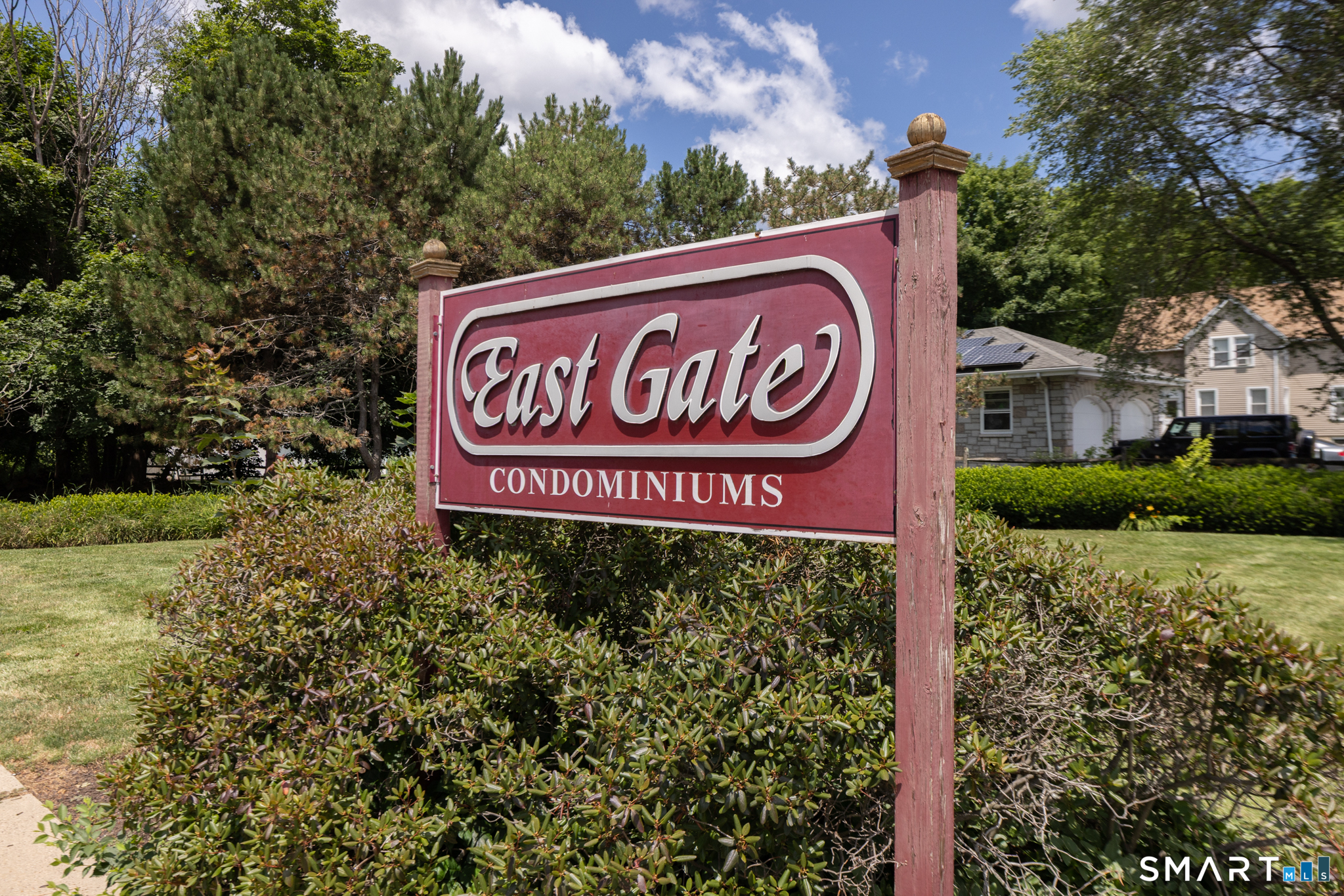 24 East Gate Lane Hamden CT 06514