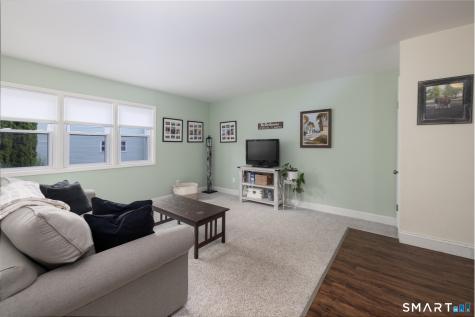 24 East Gate Lane Hamden CT 06514
