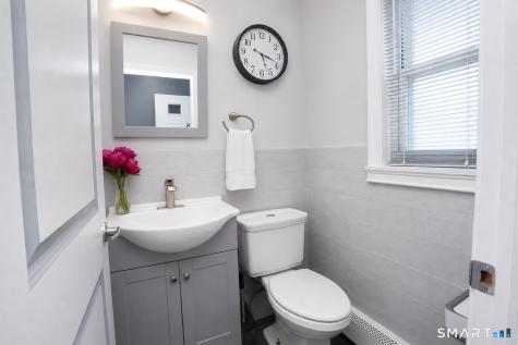 3 Camelot Drive Bloomfield CT 06002
