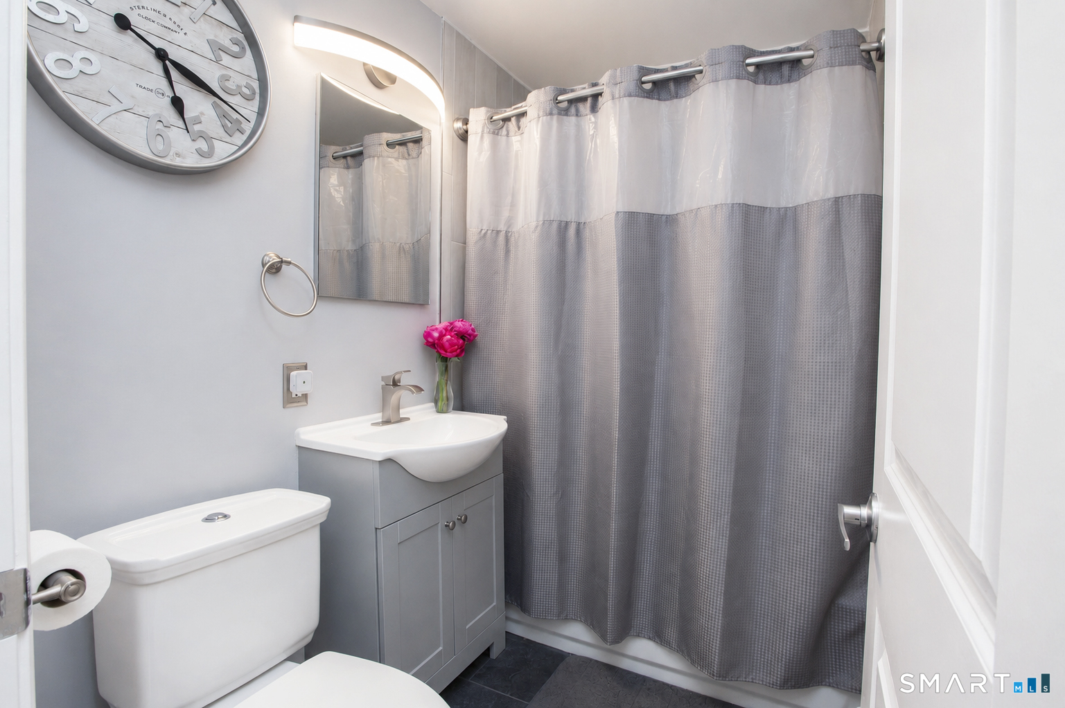3 Camelot Drive Bloomfield CT 06002