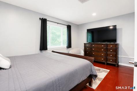 3 Camelot Drive Bloomfield CT 06002