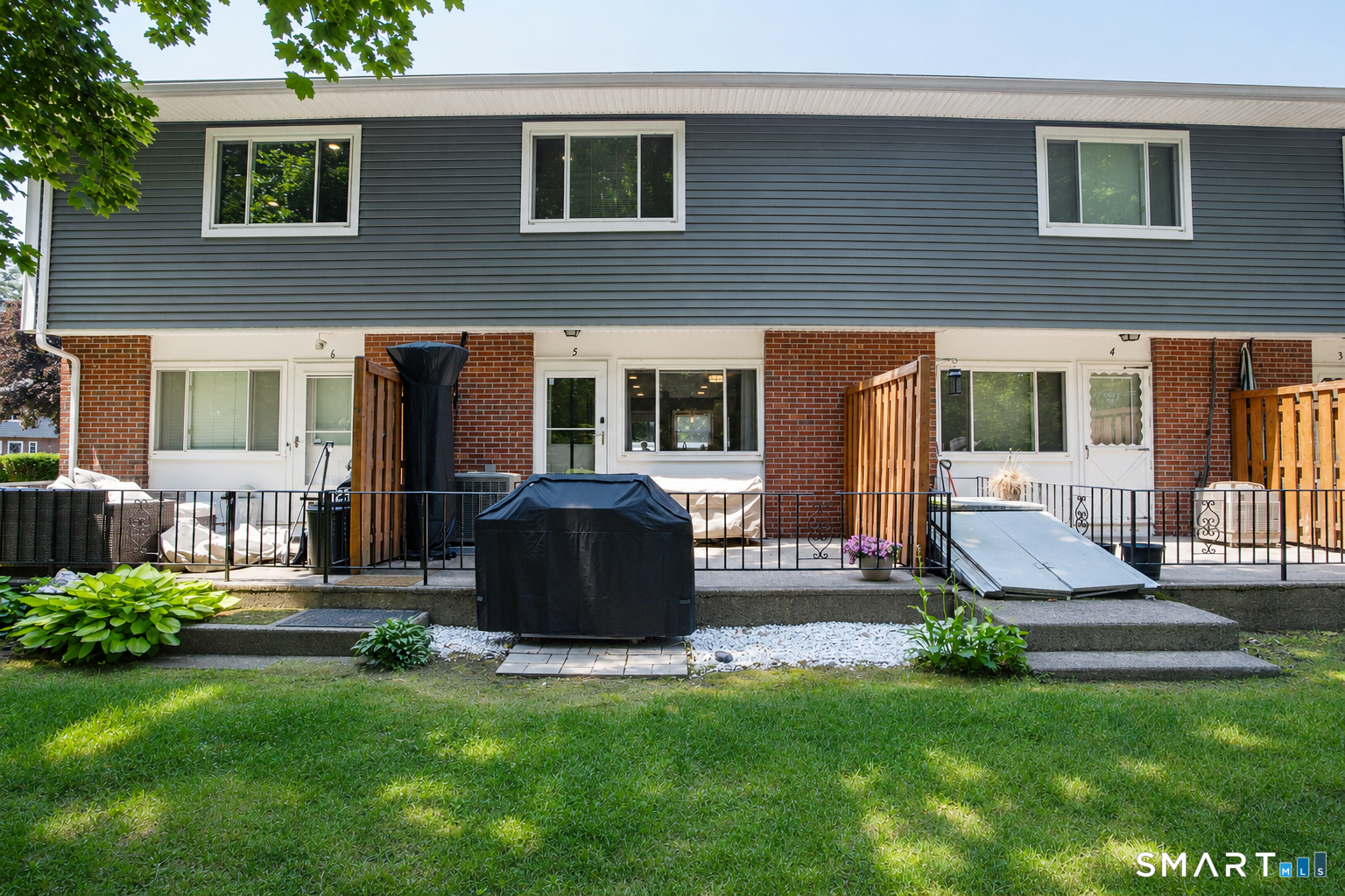 3 Camelot Drive Bloomfield CT 06002