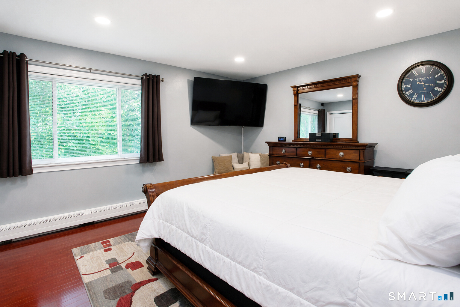 3 Camelot Drive Bloomfield CT 06002