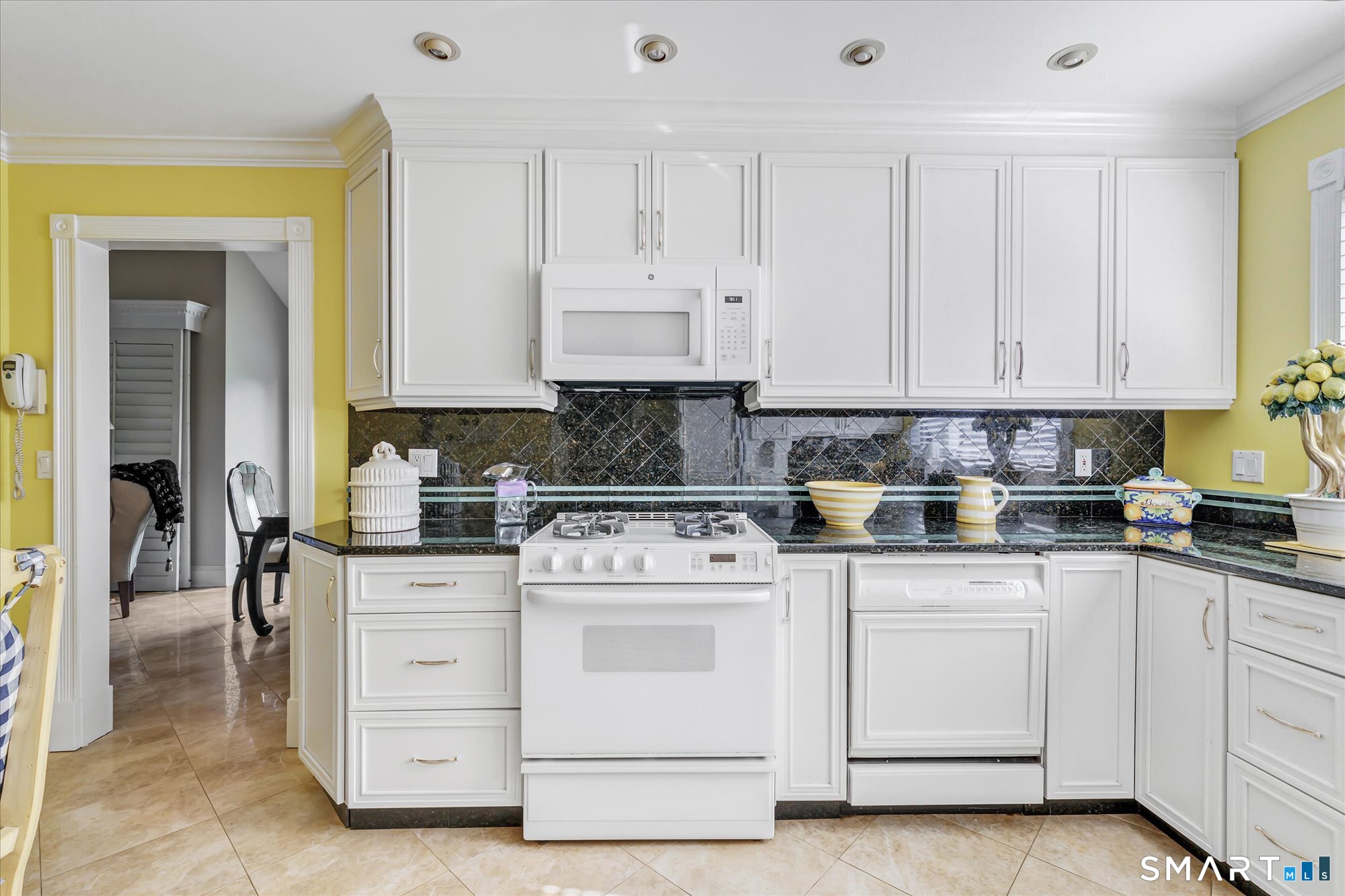 690 Forest Road West Haven CT 06516