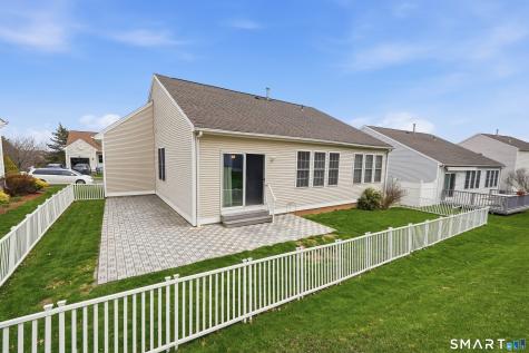 17 Heather Lane Suffield CT 06078