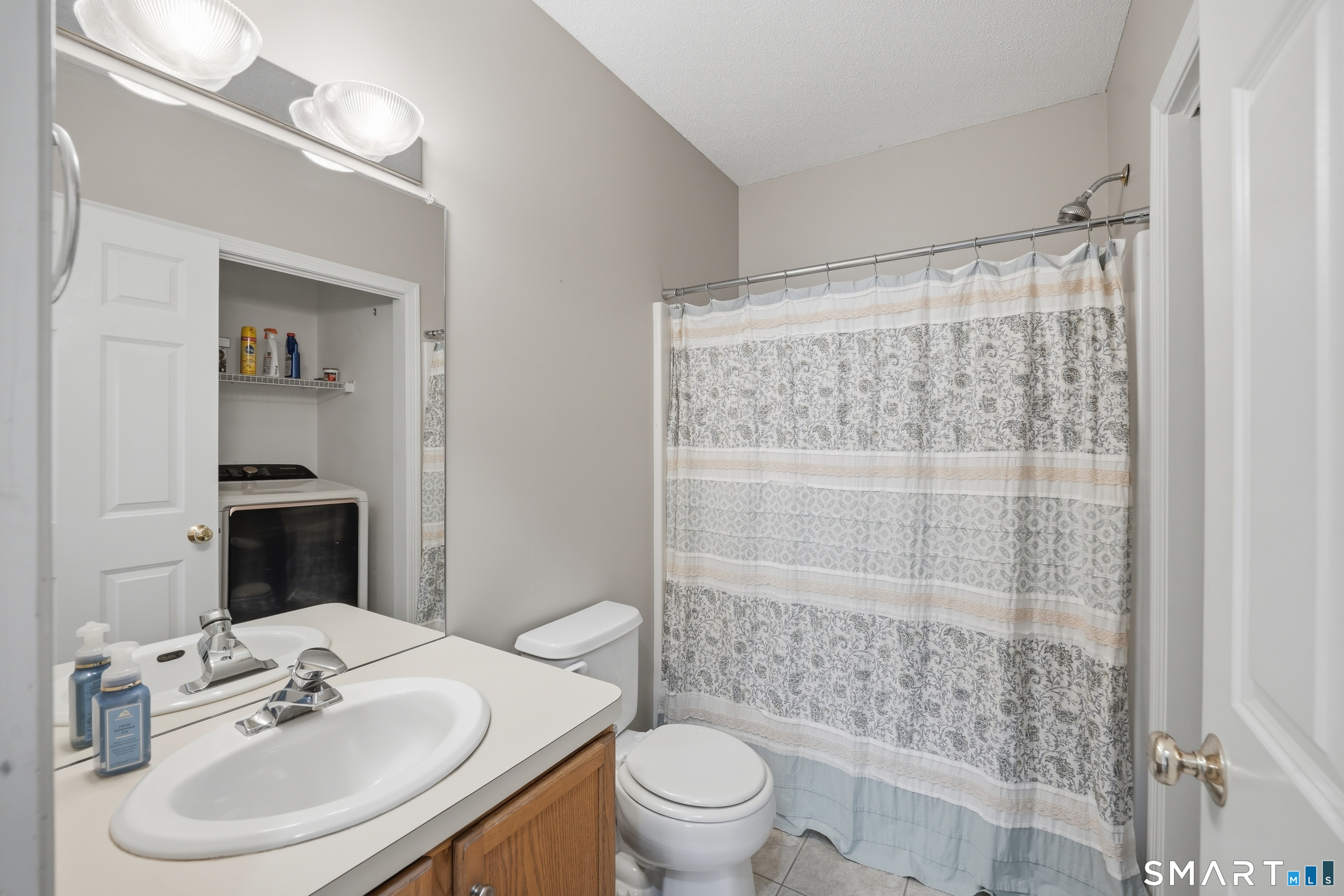 17 Heather Lane Suffield CT 06078