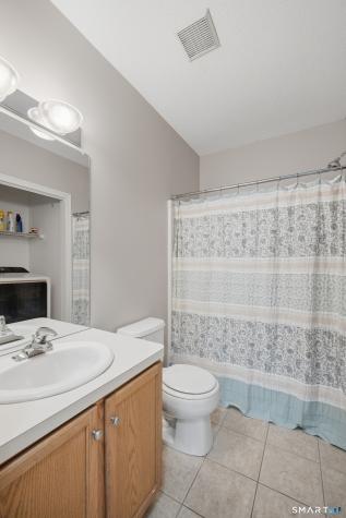 17 Heather Lane Suffield CT 06078