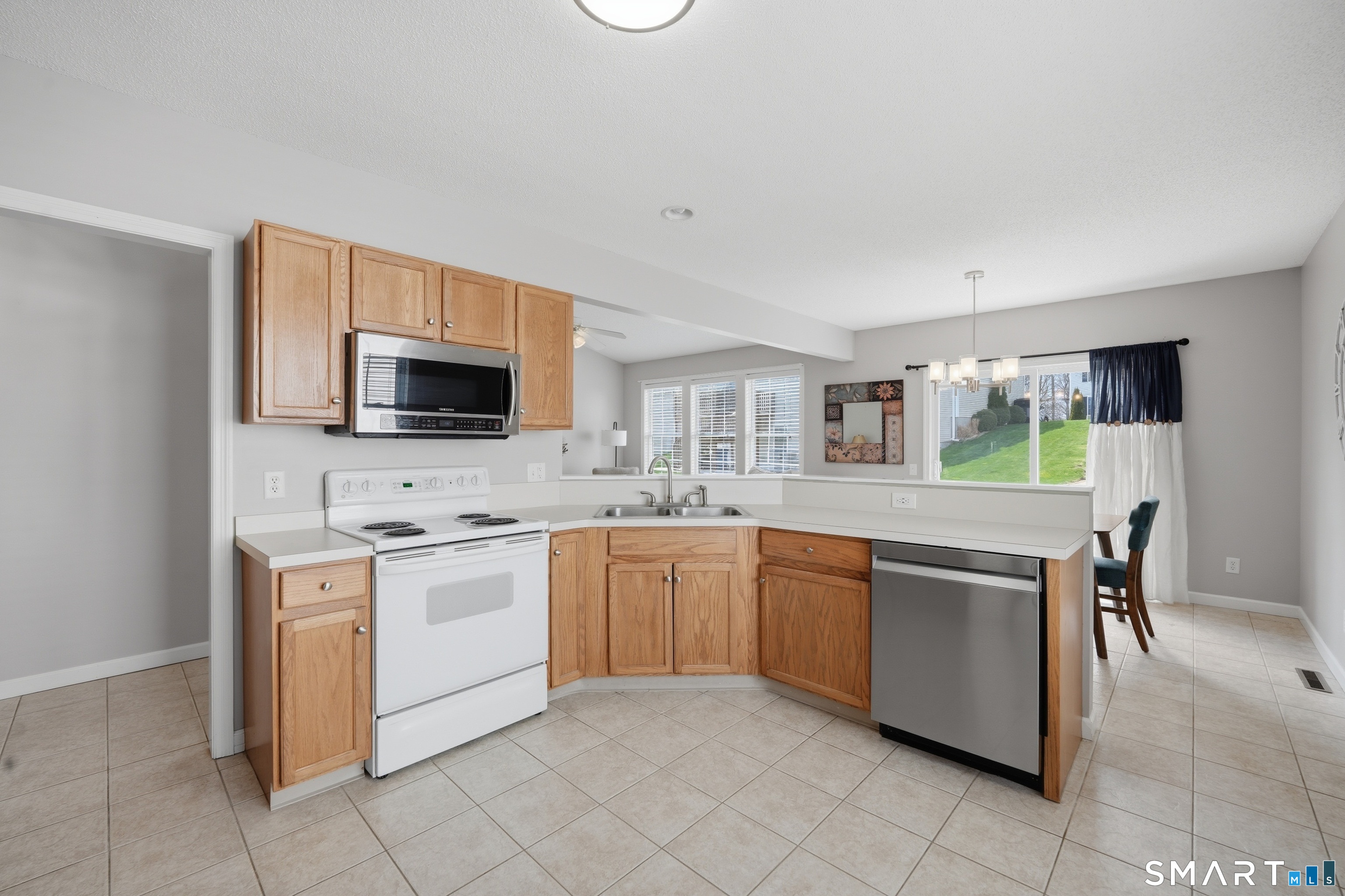 17 Heather Lane Suffield CT 06078