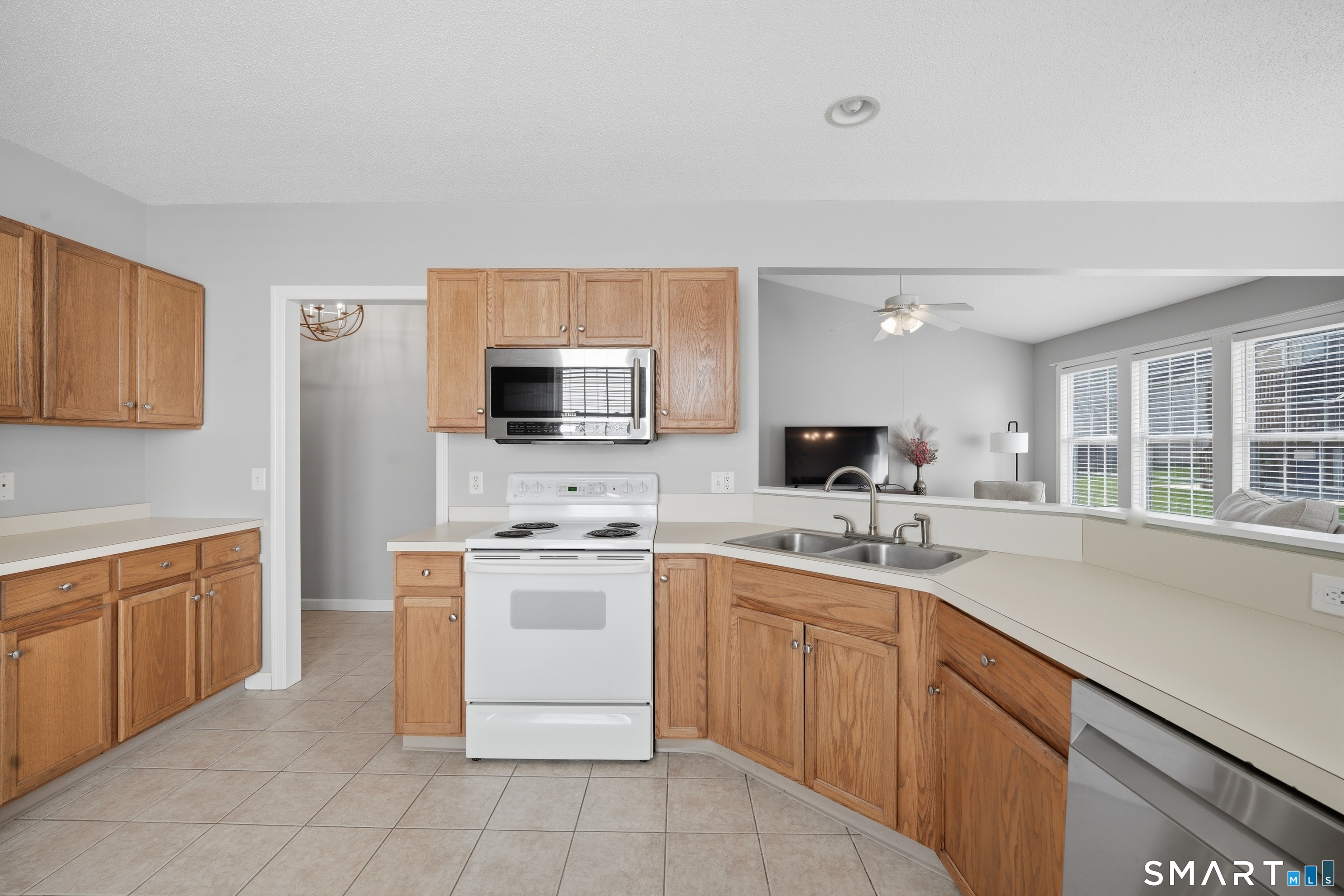 17 Heather Lane Suffield CT 06078