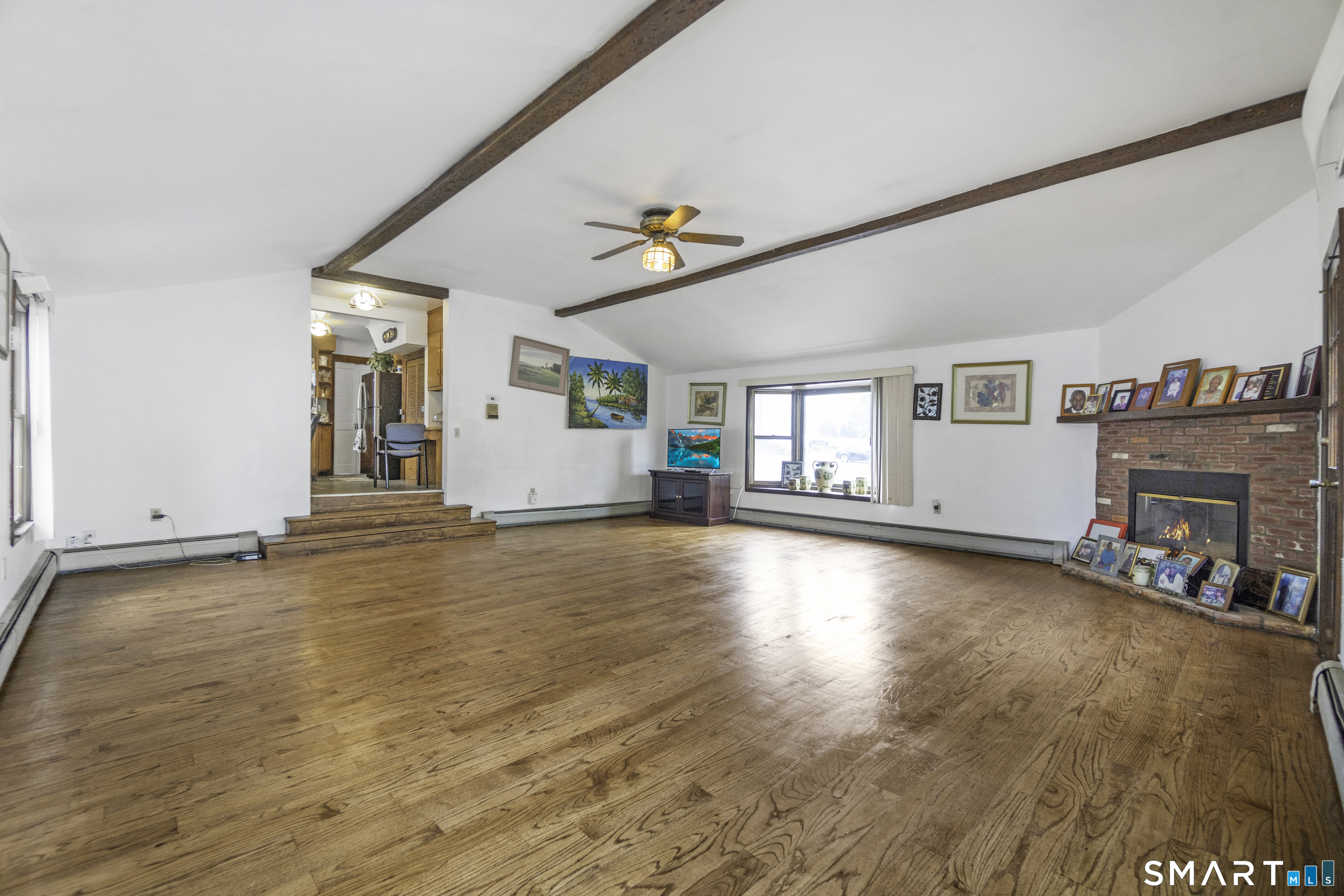 33 Colonial Road Stamford CT 06906