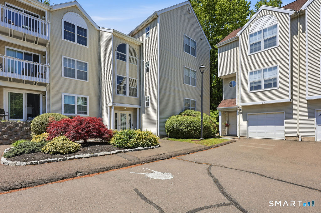 2390 State Street Hamden CT 06517