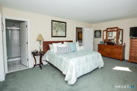 15 Pilgrim Harbor Wallingford CT 06492