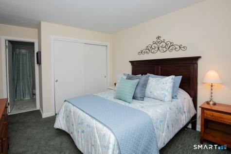 15 Pilgrim Harbor Wallingford CT 06492