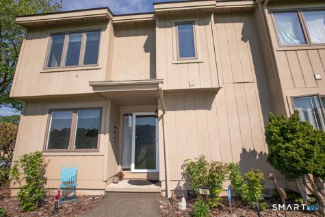 15 Pilgrim Harbor Wallingford CT 06492